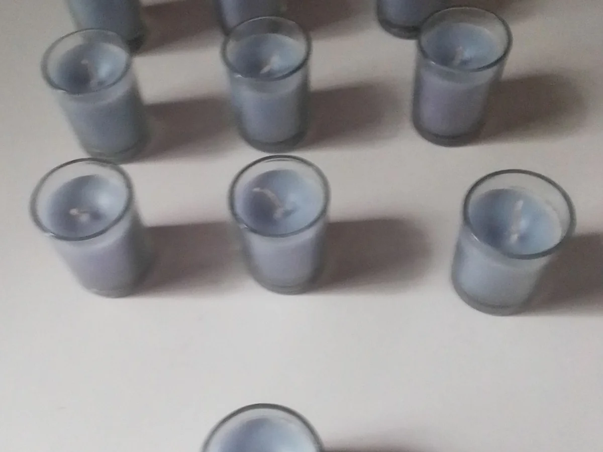 Sea breeze scented candle